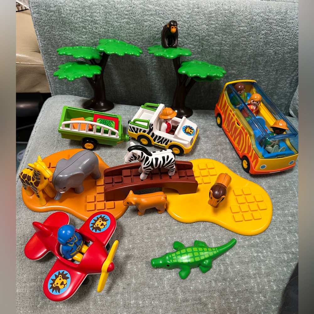 Playmobil 123 Colorful Safari Adventure Playset